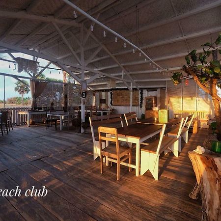 Wera Beach Kadumbul ภายนอก รูปภาพ