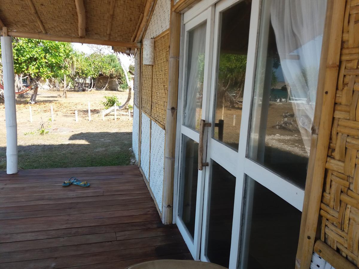 Wera Beach Kadumbul ภายนอก รูปภาพ