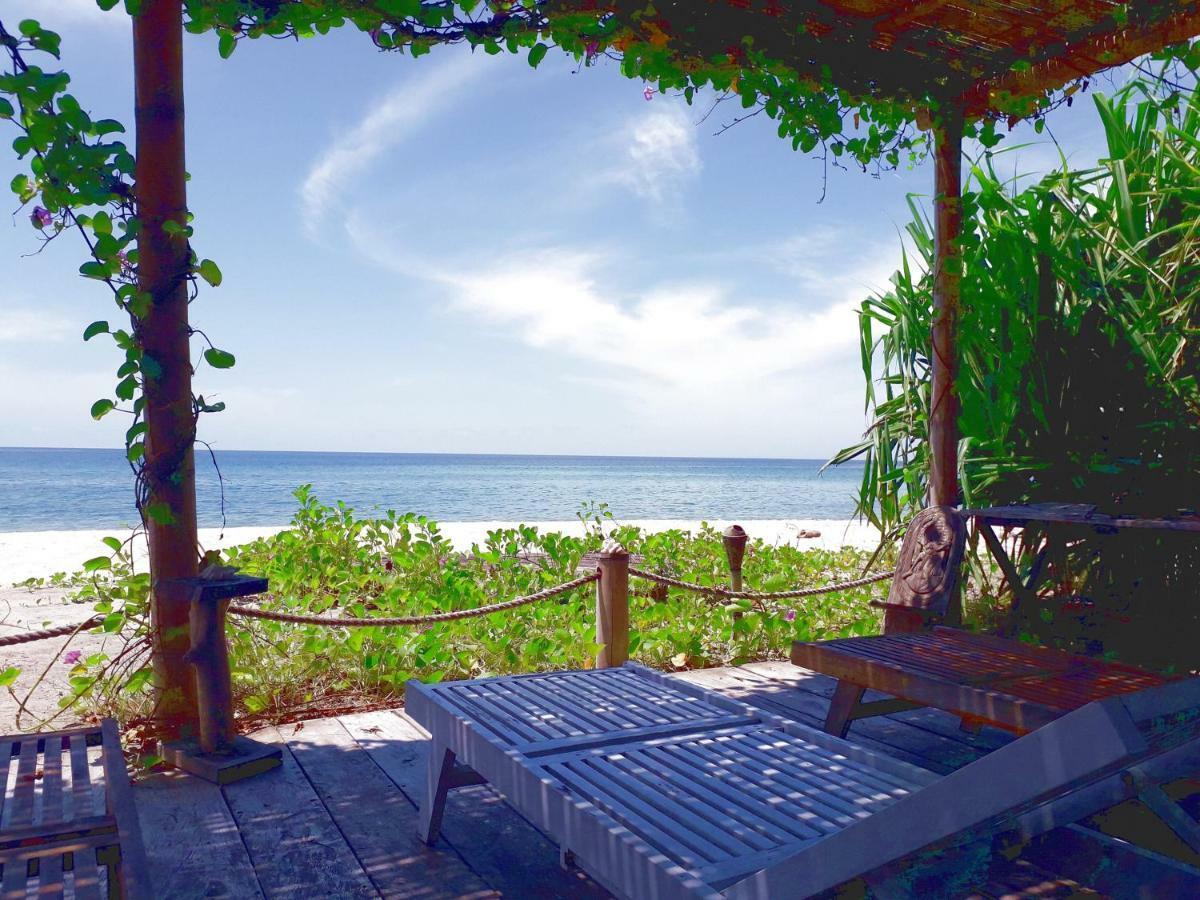 Wera Beach Kadumbul ภายนอก รูปภาพ